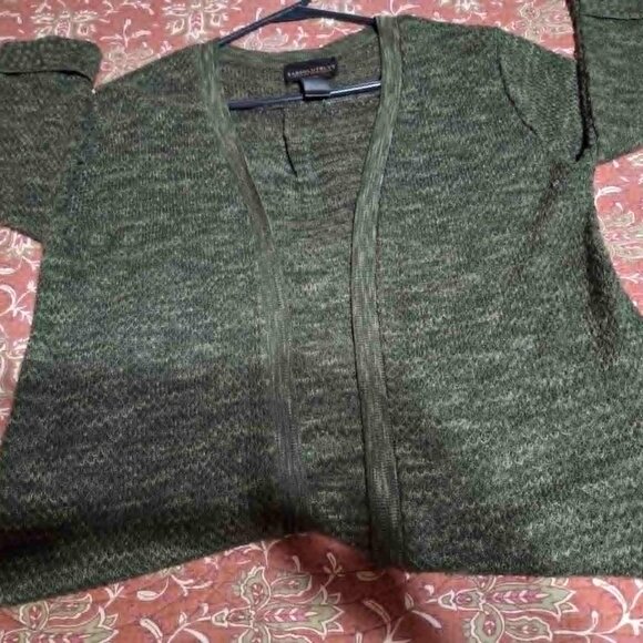 Women's Sweaters - Picture 5 of 8